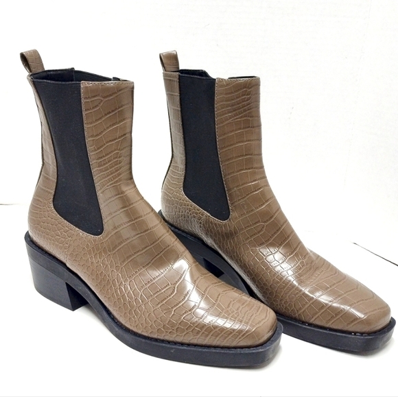 Open Edit Chelsea crocodile embossed elastic sides tan boots Size: 9M - Picture 1 of 7